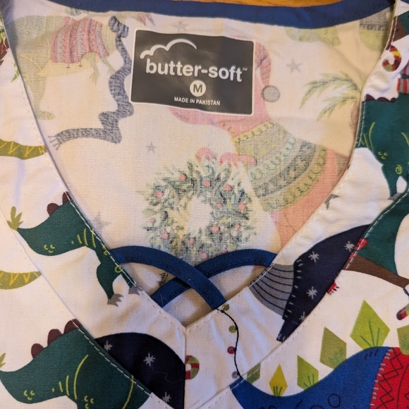 Holiday Christmas dinosaur scrub top Butter-soft by Uniform Advantage size mediu - Picture 2 of 3